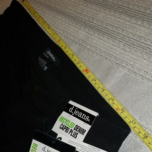 d. jeans NEW Black Lace-Up Hem Capri Pants Denim Bottoms NWT Women's 18 - Picture 12 of 15